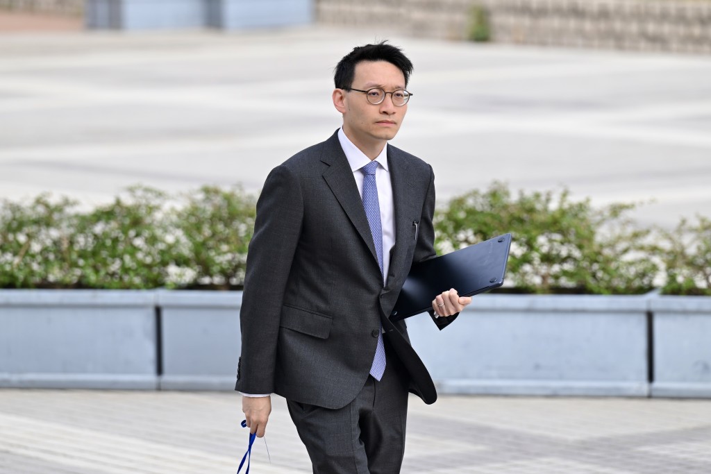 俞匡庭大律師。