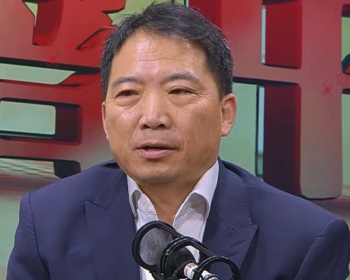 胡志偉指鄭若驊擁工程師專業資格,不相信購入大宅時不知道有違規構築物。