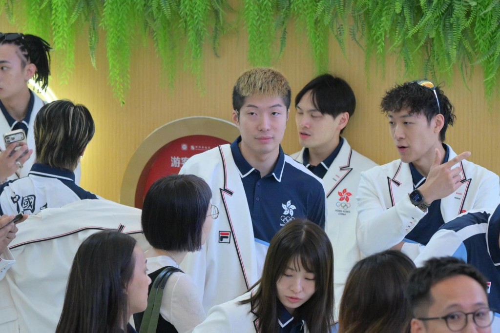 第20届亚洲运动会中国香港代表团授旗典礼。苏正谦摄