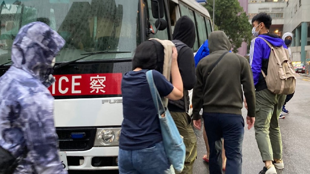 葵涌警區搗破地下麻將賭檔 拘1主持11賭客