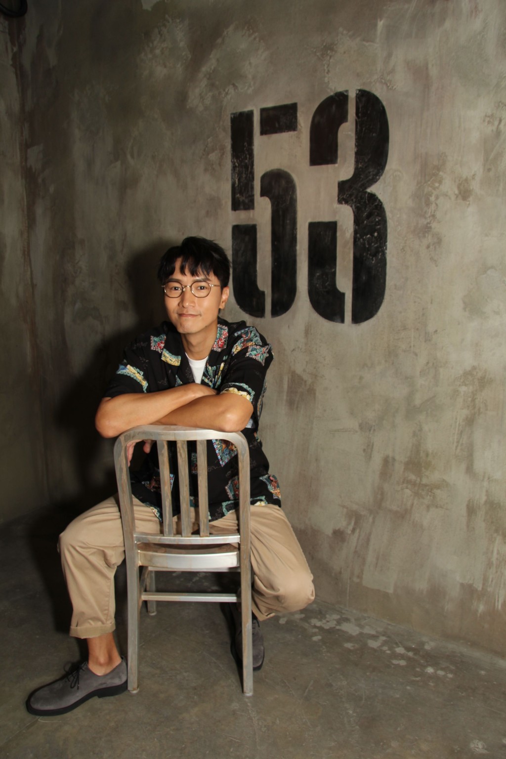 Jason選擇5及3兩個數字做專輯名,其中一個原因是他首張專輯在5月3日推出。