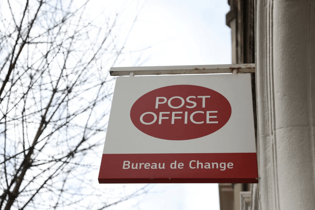 英國郵局公司（ Post Office） 錯誤指控一批人士，案件橫跨1999至2015年。