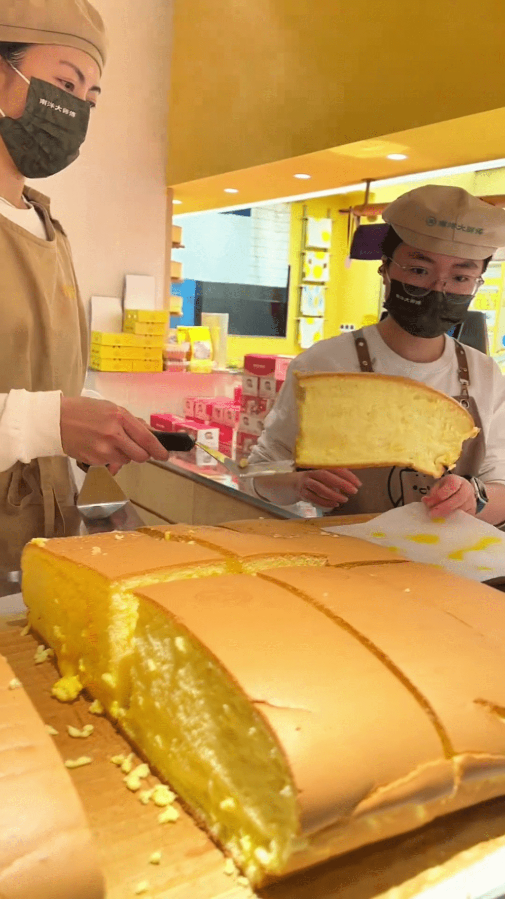 內地知名連鎖麵包店「南洋大師傅」以烔製蛋糕聞名。