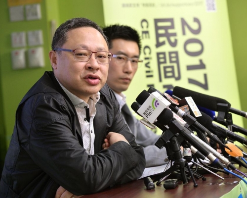 公民聯合行動發言人戴耀廷(左)。