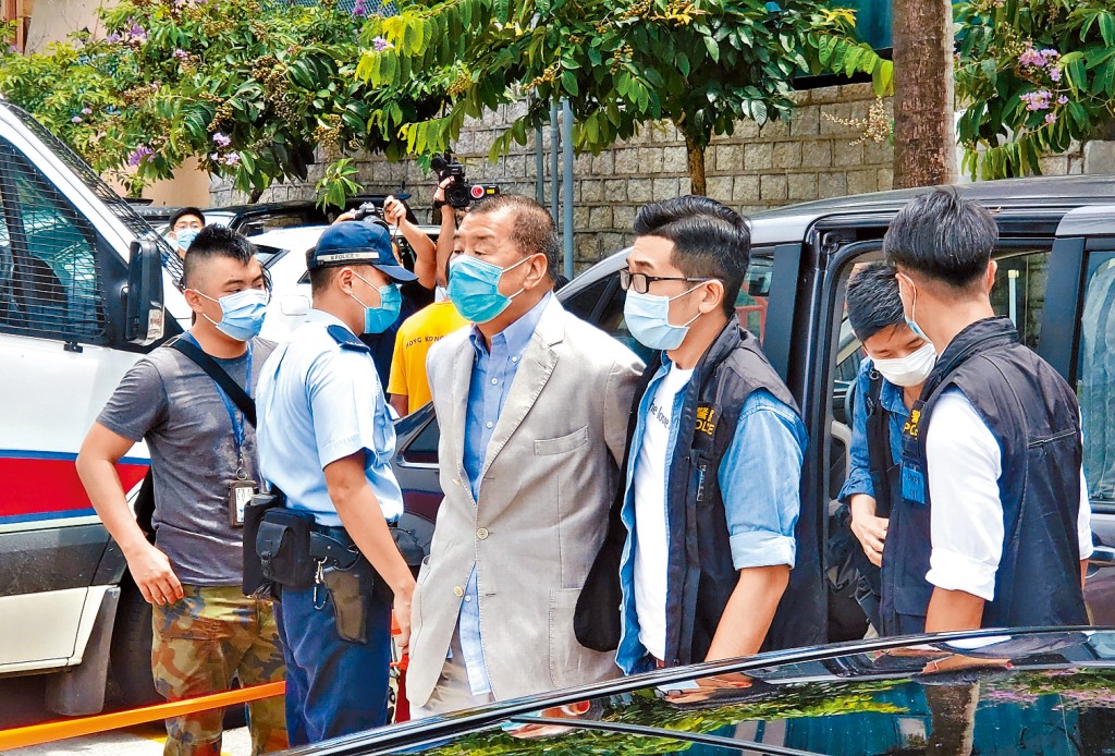 黎智英形容美國通過《香港安全港法案》及《香港人民自由和選擇法案》,是抗爭運動的「好手段」,公開向前美國總領事和國務院人員致敬。