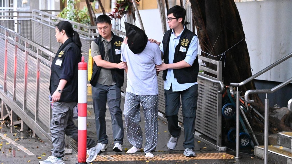 被捕男子扣查。
