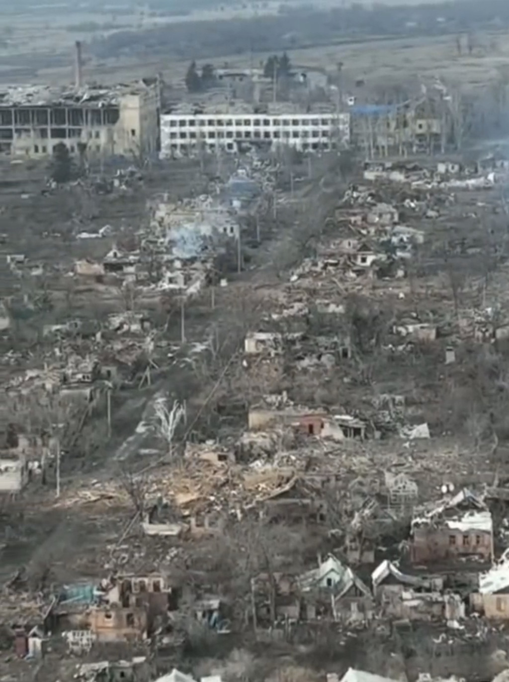 烏克蘭東部重鎮巴赫穆特已被炸成廢墟