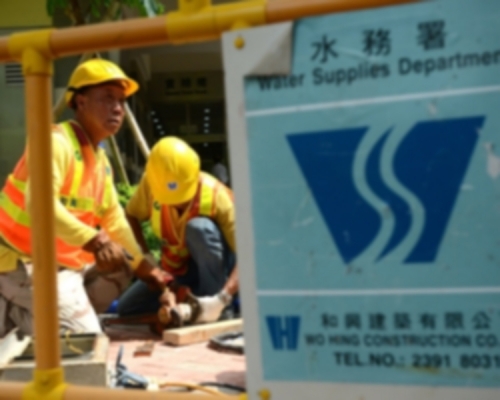 被告案發時受僱於水務署為二級監工。資料圖片