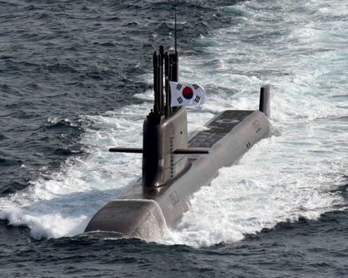 南韓青瓦台宣布南韓潛艇成功發射潛射彈道導彈。網圖