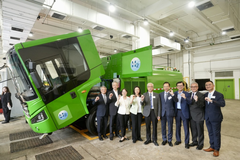 氫氣洗街車。