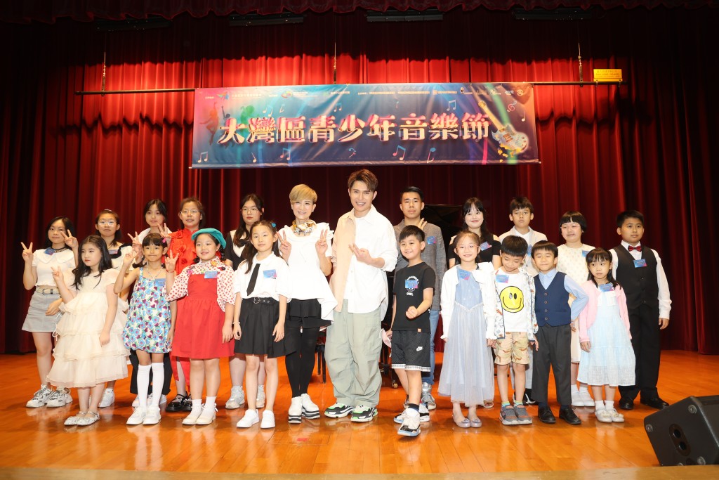 劉威煌與唐韋琪今日（14日）到觀塘出席「大灣區青少年音樂節」。
