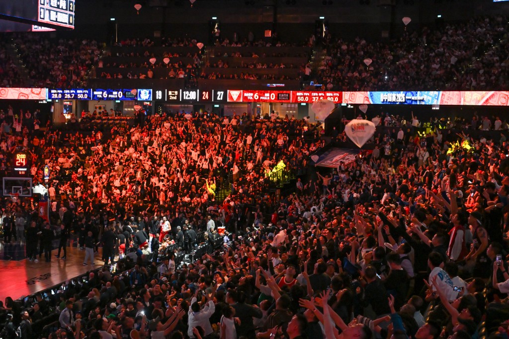 NBA中國賽火箭vs獨行俠G1。魏國謙攝