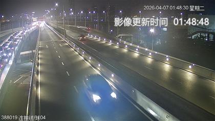 港珠澳大橋珠海口岸（往香港方向）的汽車長龍超過500米，等候檢查時間逾40分鐘。credit： 港珠澳大橋珠海口岸圖片