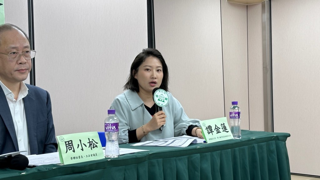 譚金蓮指有不少本地長工被迫轉為「散工」或「替更」。