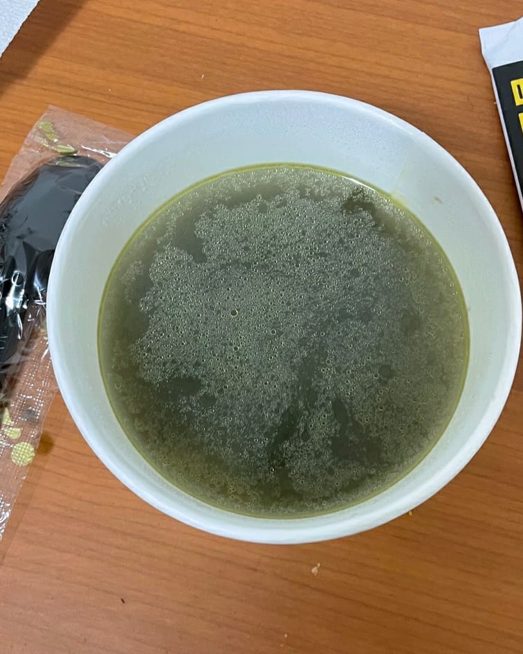 點少得韓國人生日必飲嘅海帶湯。
