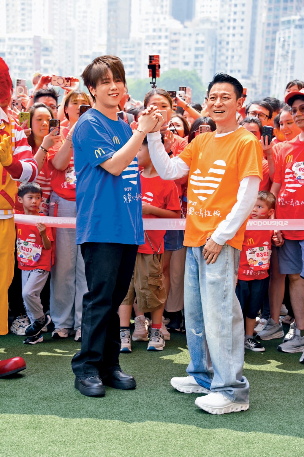 姜濤表示當知道和劉德華合作拍MV時，以為是Al生成，想不到會見到真人。