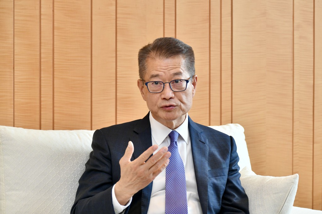 陳茂波:香港經濟升級轉型順利 整體競爭力和吸引力不斷增強