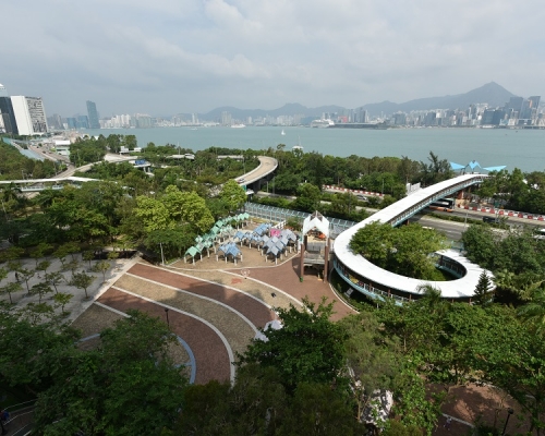 工廈發展計劃料將截斷鰂魚涌海濱長廊,據悉政府與業權人達成換地協議。資料圖片