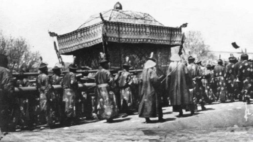 光緒駕崩大清最後皇帝級葬禮,負責枱棺多達7920人。網易 光緒駕崩大清最後皇帝級葬禮,負責枱棺多達7920人。網易