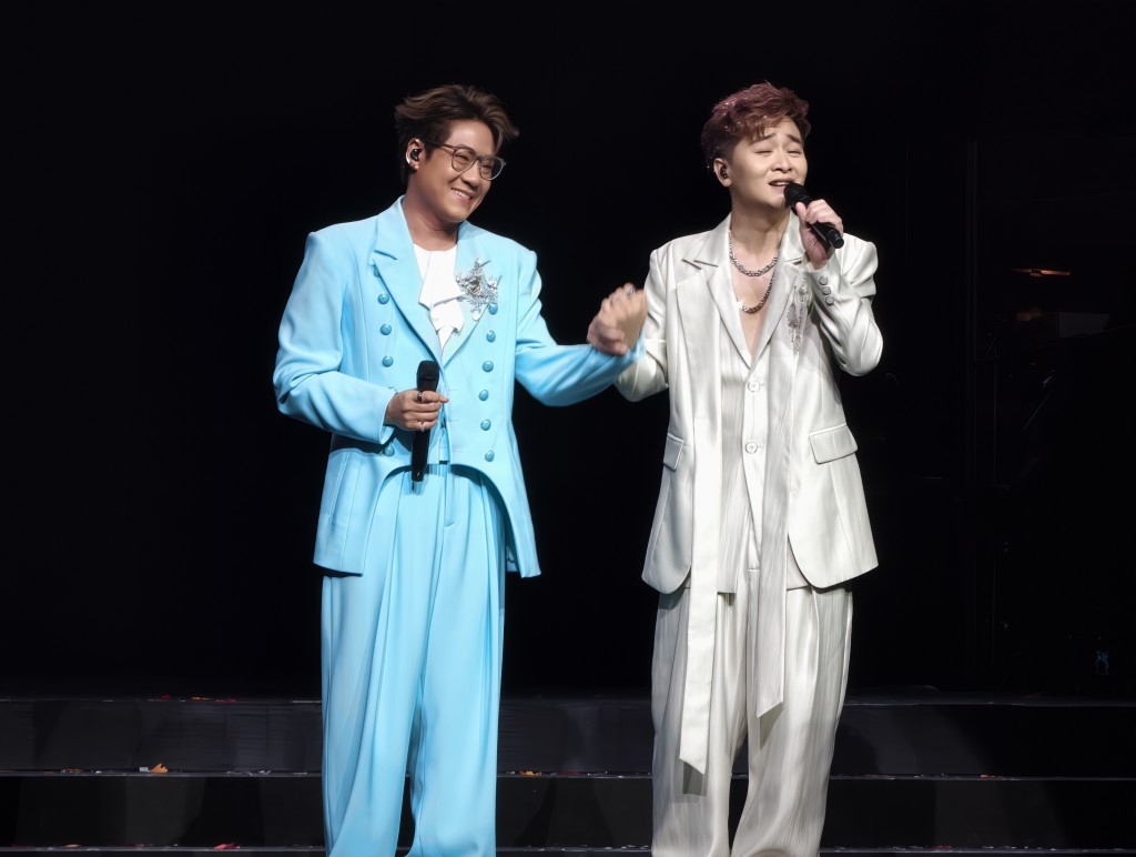 演唱會以二人結緣歌曲《今天等我來》作結。