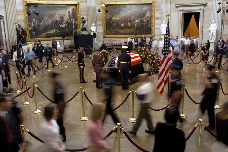 美國第四十任總統朗奴列根國葬。
