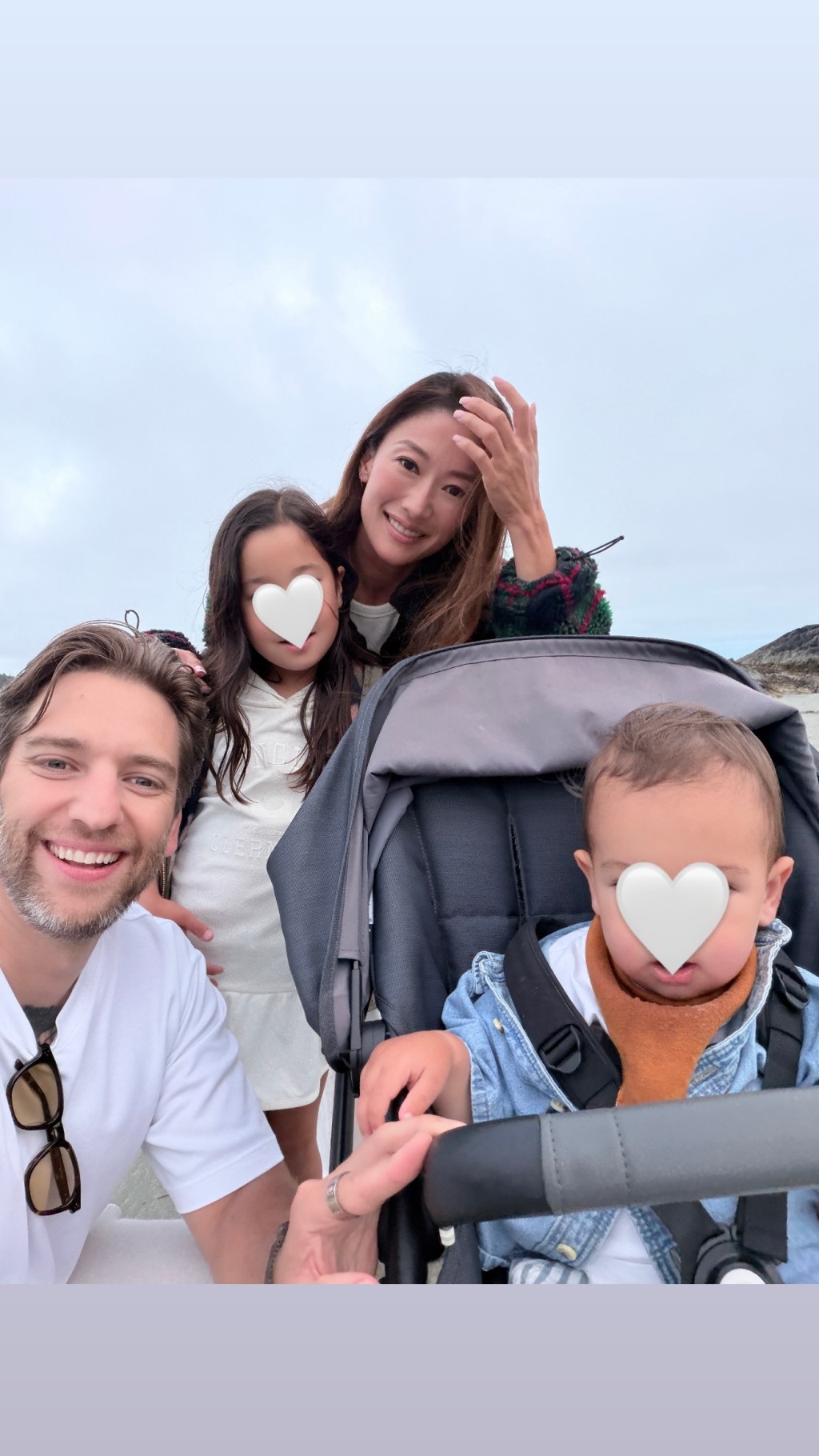 謝婷婷近日分享一家四口合照,享受天倫樂。 謝婷婷近日分享一家四口合照,享受天倫樂。