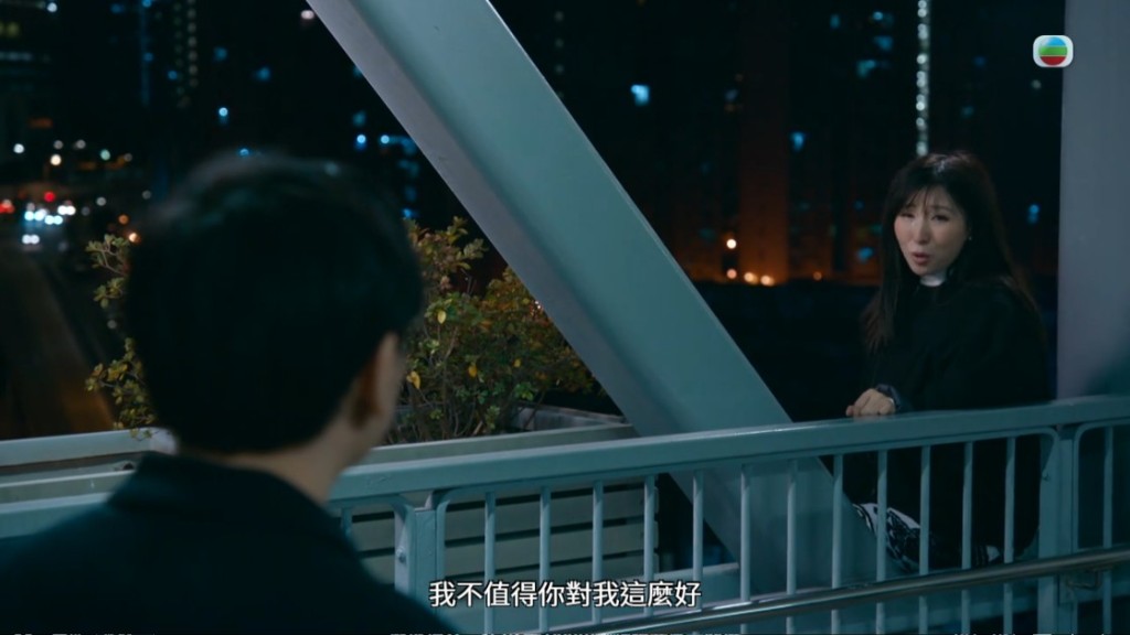 譚嘉儀在《虛擬情人》的一場自殺戲十分觸目驚心。 譚嘉儀在《虛擬情人》的一場自殺戲十分觸目驚心。