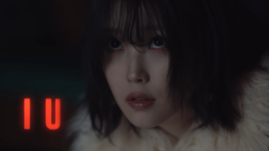 韓國國民天后IU早前於官方社交平台釋出新曲《Shh..》MV。