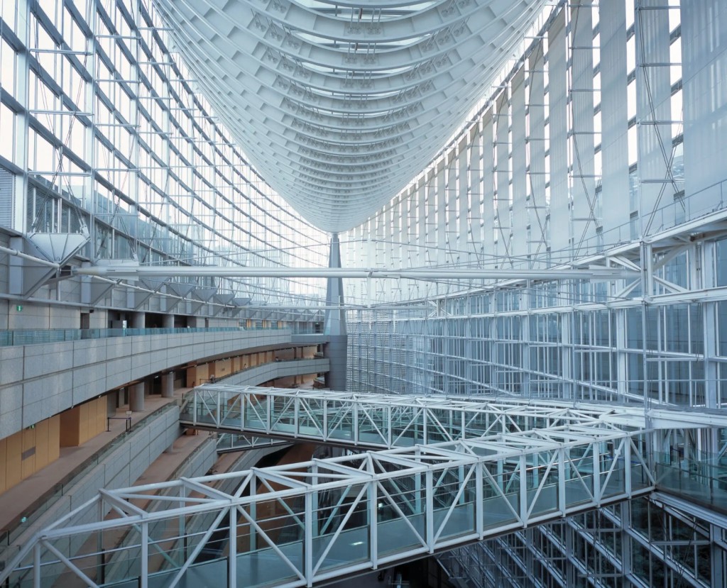 東京國際論壇會議中心以玻璃為主要材料打造而成。網上圖片