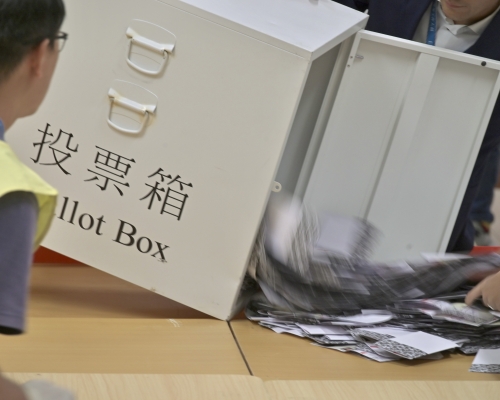 若實行境外投票，政府傾向即場做點票。資料圖片