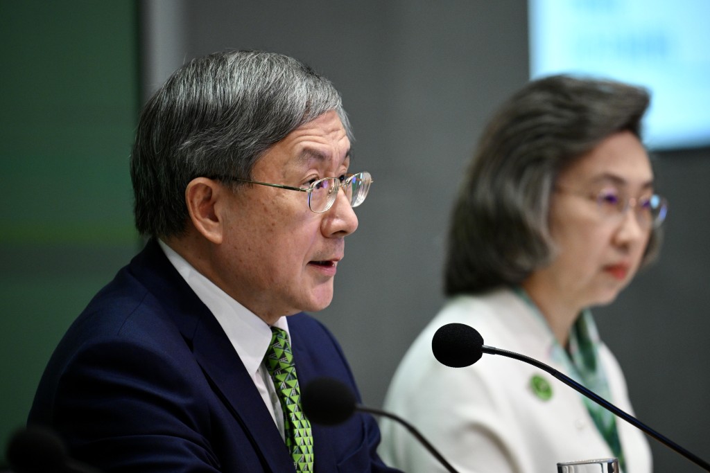 政務司副司長卓永興。 政務司副司長卓永興。
