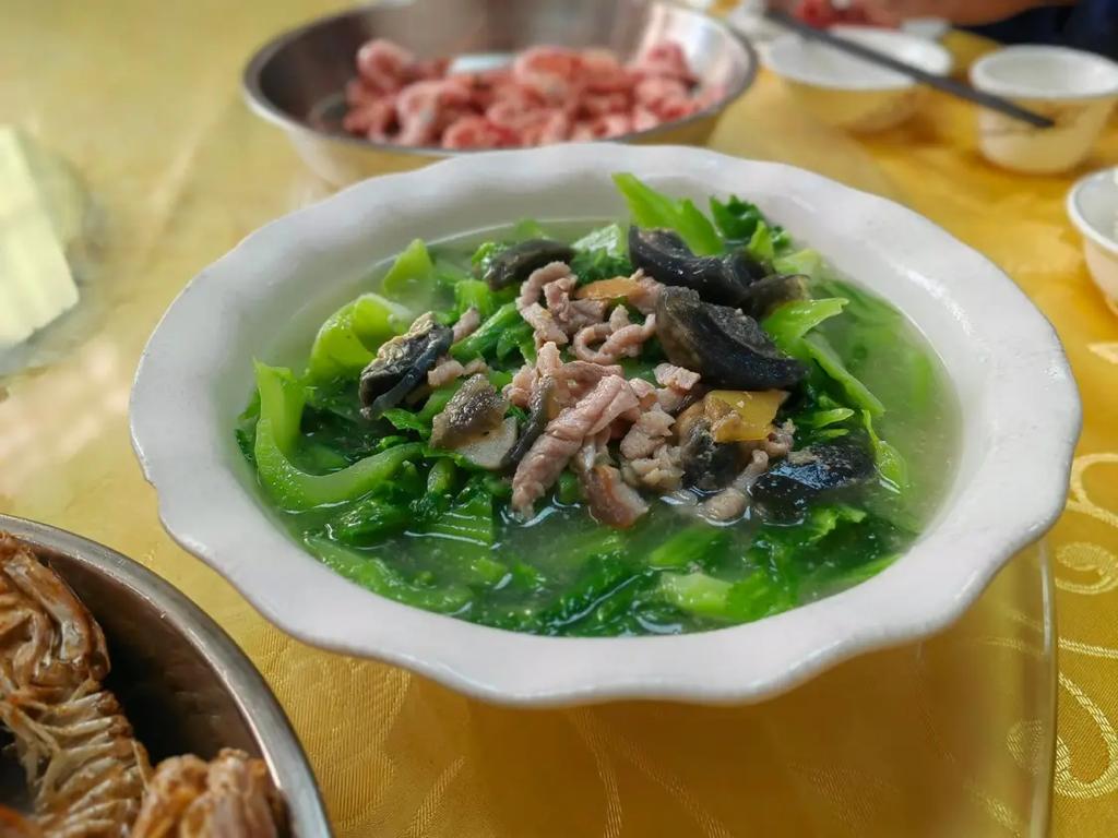 上汤芥菜（图片来源：Facebook@深圳大湾区国内吃喝玩乐开心分享区）
