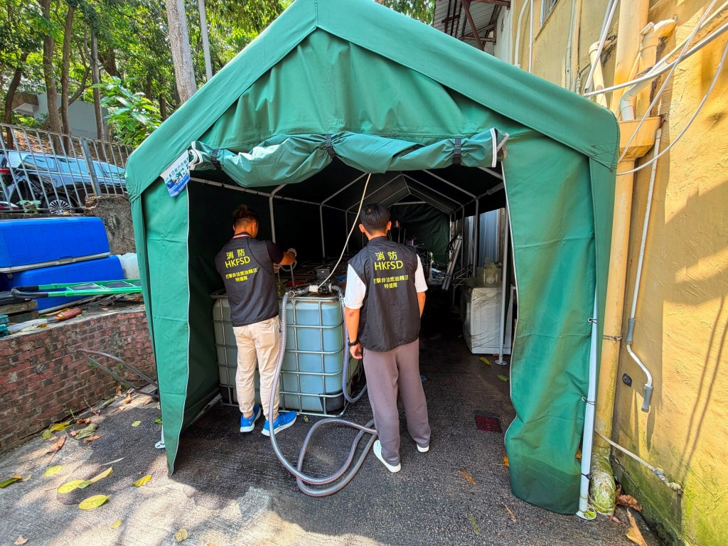 消防處呼籲市民切勿光顧非法加油站。消防圖片 消防處呼籲市民切勿光顧非法加油站。消防圖片