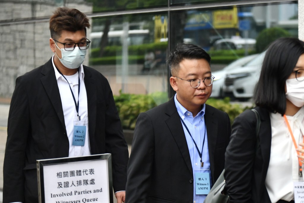 左起：李俊賢(宏泰消防工程有限公司電工)、鍾傑文(宏泰消防工程有限公司董事及工程師)。