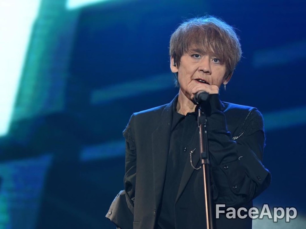 姜濤說,希望將來老了也可繼續唱歌為大家表演。 姜濤微博圖