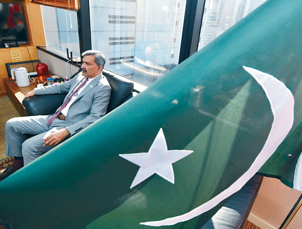 巴基斯坦駐港總領事Riaz Ahmed Shaikh表示，領事館過去10年積極恢復香港與巴基斯坦間的直航。