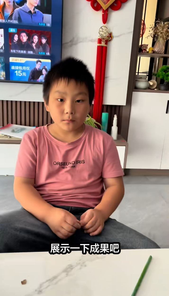 博哥纯手工复刻语文课本，技惊网络。抖音