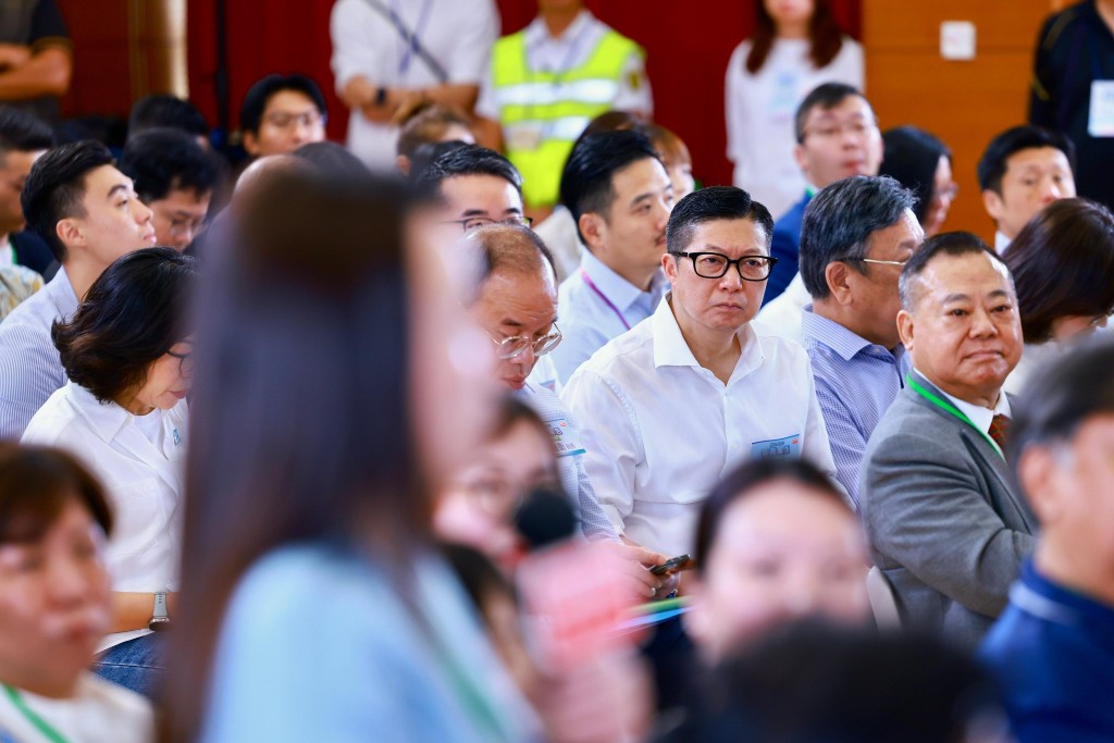 鄧炳強表示,感謝每一位提出問題、期望和建議的市民。鄧炳強fb 鄧炳強表示,感謝每一位提出問題、期望和建議的市民。鄧炳強fb