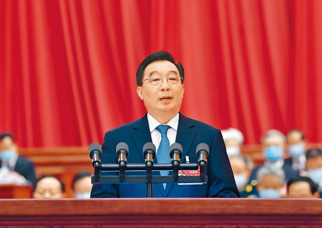 ■全國人大常委會副委員長王晨，作出關於全國人民代表大會完善香港特別行政區選舉制度的決定草案的說明。