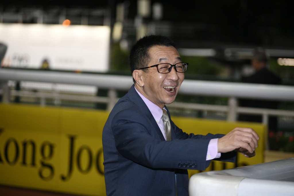 徐雨石将由6月1日起停止在从化设厩，只会继续在沙田设厩从练。