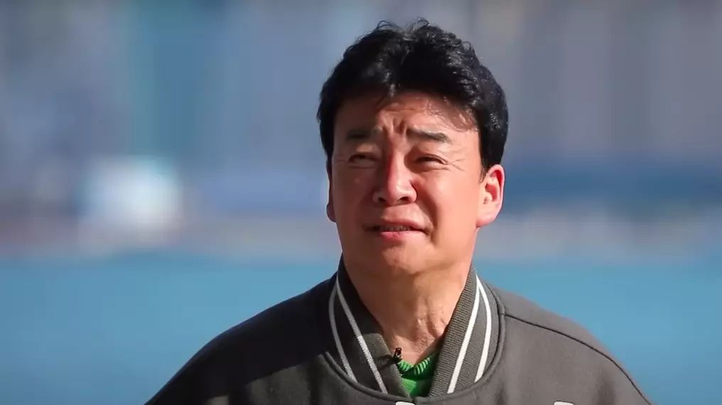 現年57歲的白種元是韓國企業家、主持人、廚師及作家。