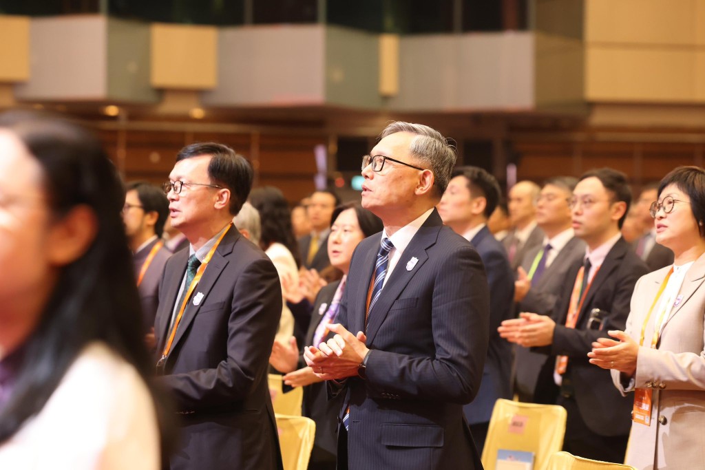 卓孝業由早到晚出席多個活動，包括升旗儀式、主題講座、網絡安全競賽啟動禮、學界國家安全常識挑戰賽等。