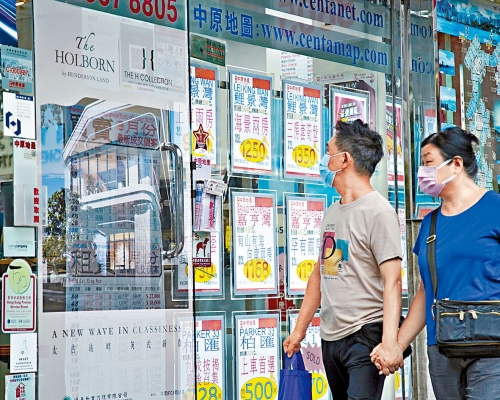 雖然9月及10月為傳統租務淡季，但20大屋苑卻連續兩月「租多過買」。