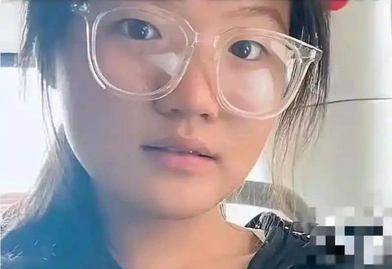河南18歲高考女生ICU昏迷8天，收大學錄取通知書奇蹟蘇醒。