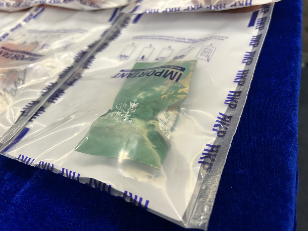 警方檢獲的可卡因及大麻毒品，市值約1200萬元。