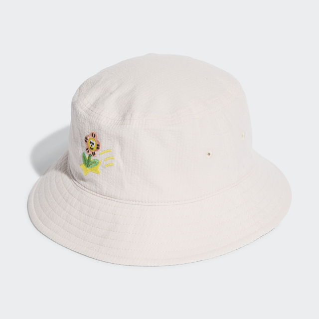 adidas Originals x Charr Morita白色漁夫帽/$359。