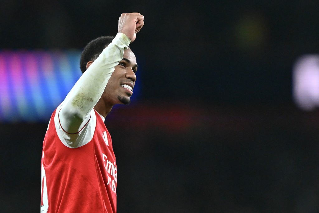 欧联8强次回合阿仙奴主场与士砵亭两回合计赢1:0，成功完成晋级准决赛的任务。新华社