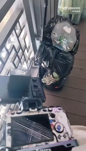 事主的摄影设备。 事主的摄影设备。