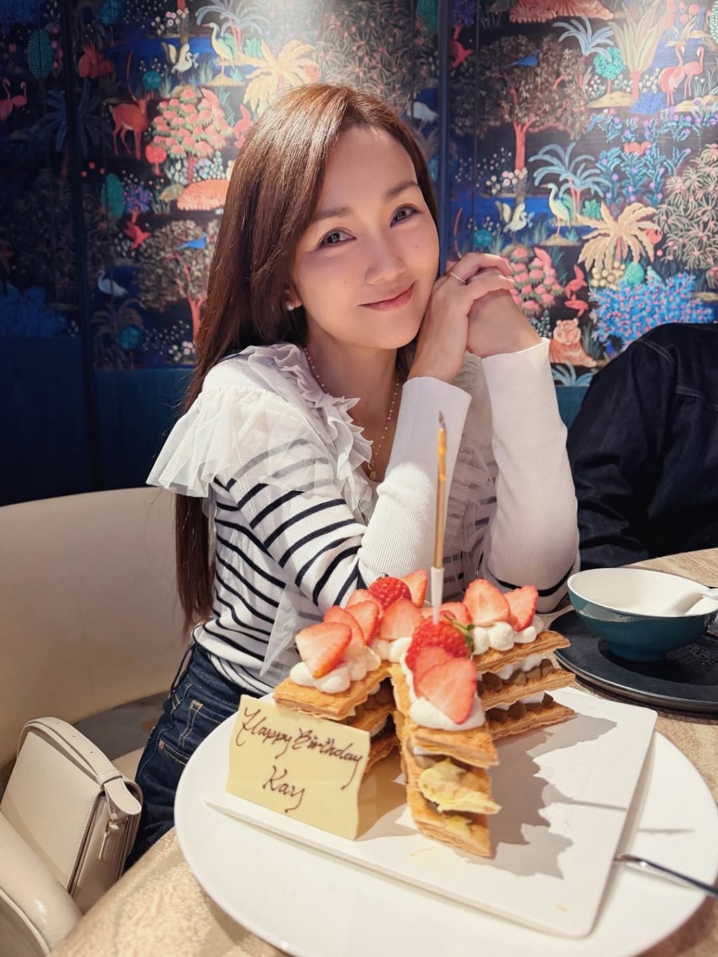 謝安琪已經49歲。