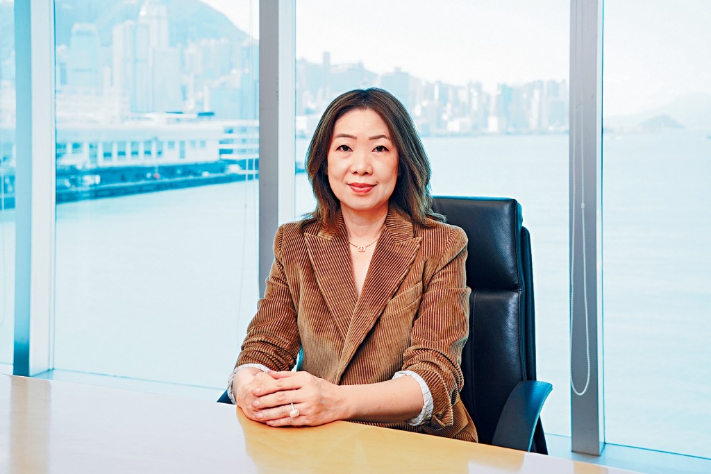 路勁顏景鳳表示，今年樓市已走出調整期，明年進入平穩發展階段，預期「價升量增」。